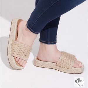 Torrid Raffia Platform Slide Size 8WW NWOT